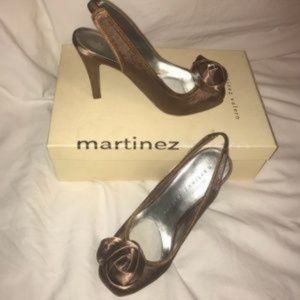 Martinez Valero Nude heels Satin Slingback shoes with rose flower accent size 6